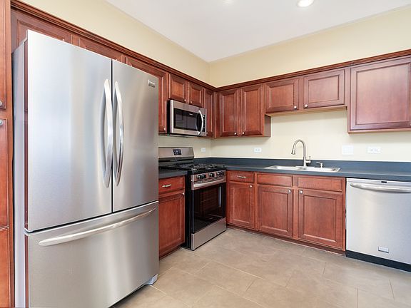 3rd image of 10531 Thornham Ln #10531
