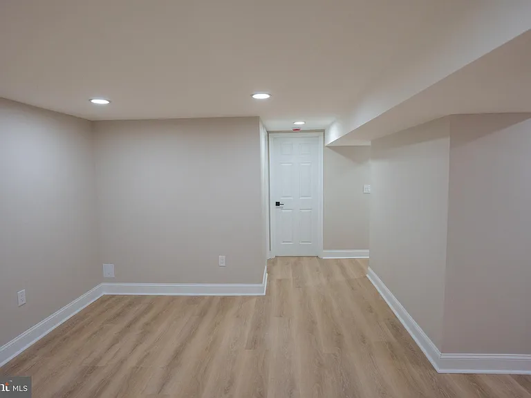 4305 Elmwood Rd — Photo 21