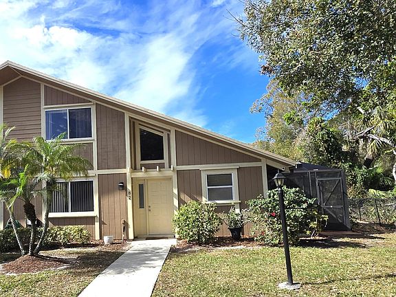 2nd image of 82 Maplecrest Circle