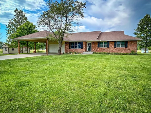 21108 E 975th Pl, Pleasanton, KS 66075