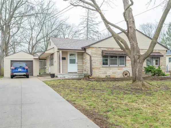 704 E 6th St N, Newton, IA 50208