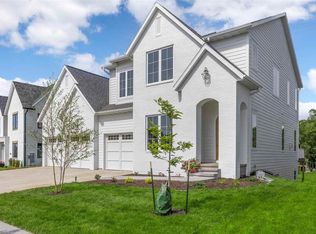 1327 Tamarack Trl, Iowa City, IA 52245