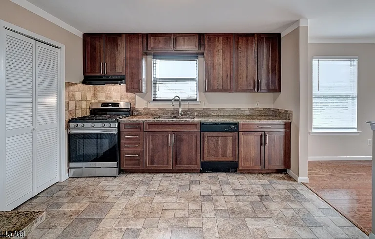 32 Rebecca Rd — Photo 9