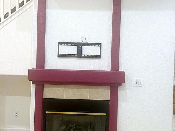 3rd image of 3948 Hampden Ct