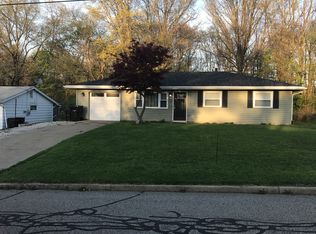 1540 Skyline Dr, Hermitage, PA 16148