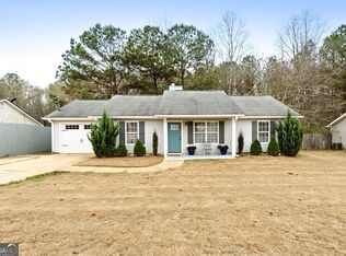 49 Canterbury Dr, Grantville, GA 30220