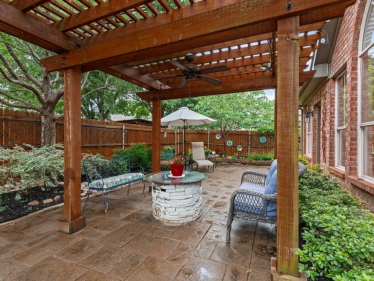 1475 Applewood Dr — Photo 28