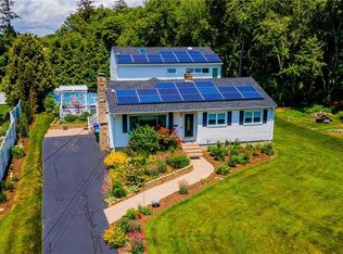 9 Palmer Rd, Waterford, CT 06385