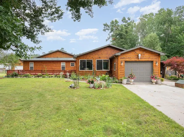 108 Woodhaven St, Houghton Lake, MI 48629