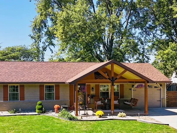 111 Brentwood Ln, New Whiteland, IN 46184