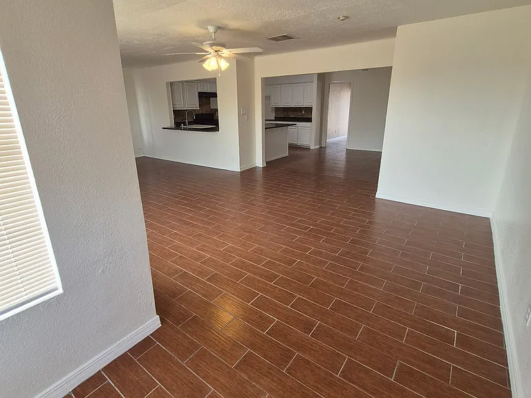 6644 Mariposa Dr — Photo 44