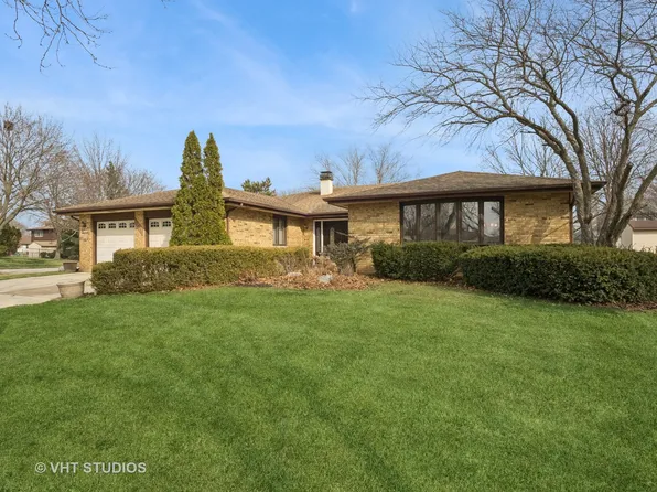 201 S Knollwood Dr, Schaumburg, IL 60193