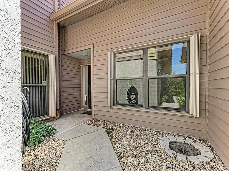 3946 Wilshire Cir E #168 — Photo 4