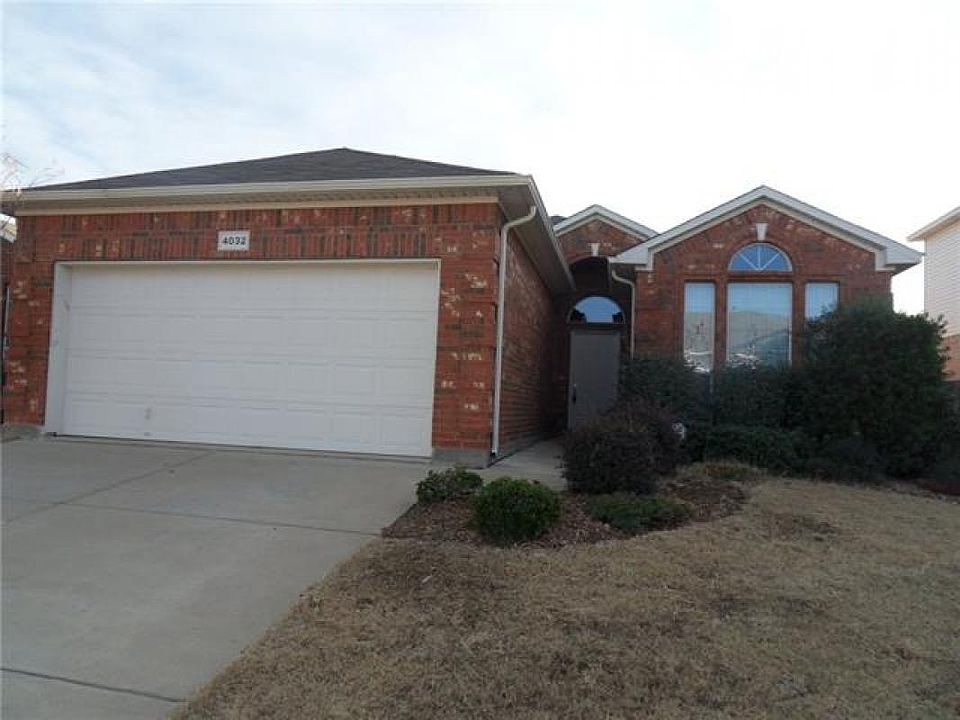 1st image of 4032 Petersburg Dr
