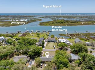 1184 Kings Landing Rd, Hampstead, NC 28443