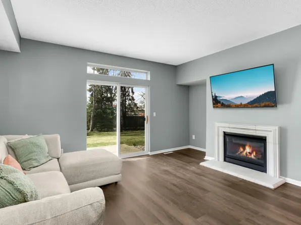 11724 Ryan Cir #1602, Burnsville, MN 55337