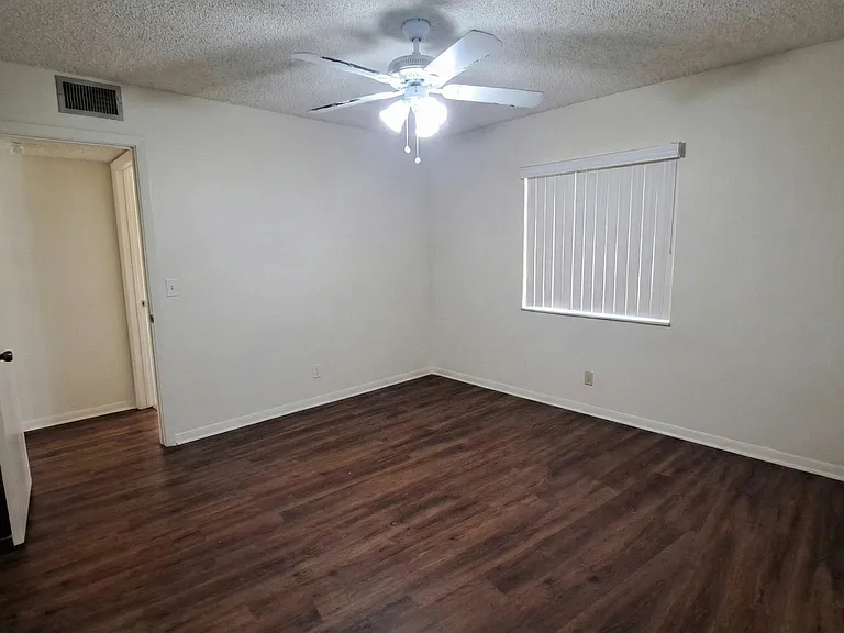 222 Pine Hov Cir #2B — Photo 8