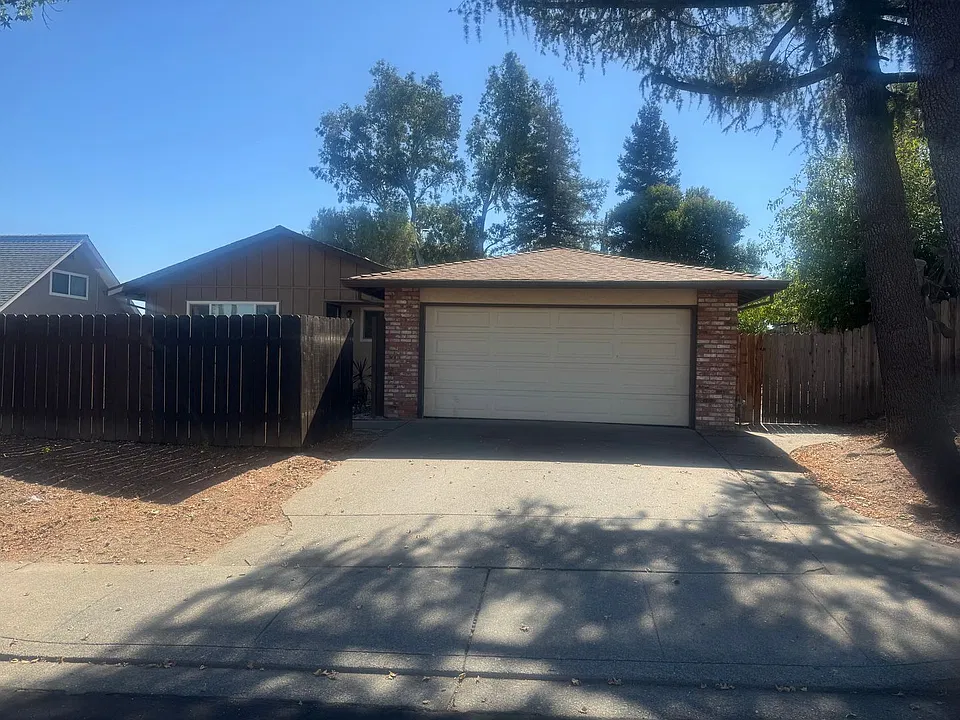167 Andover Dr