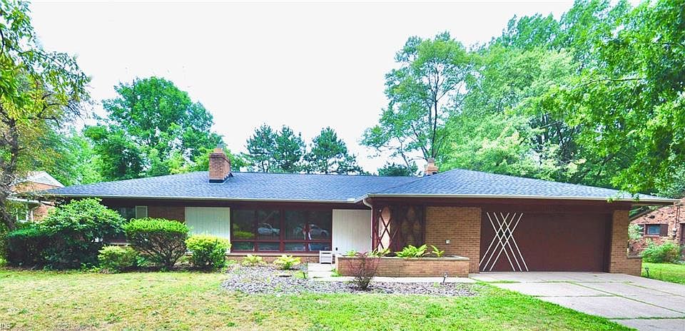 1st image of 2448 Newbury Dr