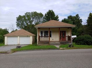 34 Roberts St, Torrington, CT 06790