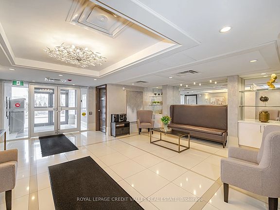 2nd image of 30 Via Rosedale Way