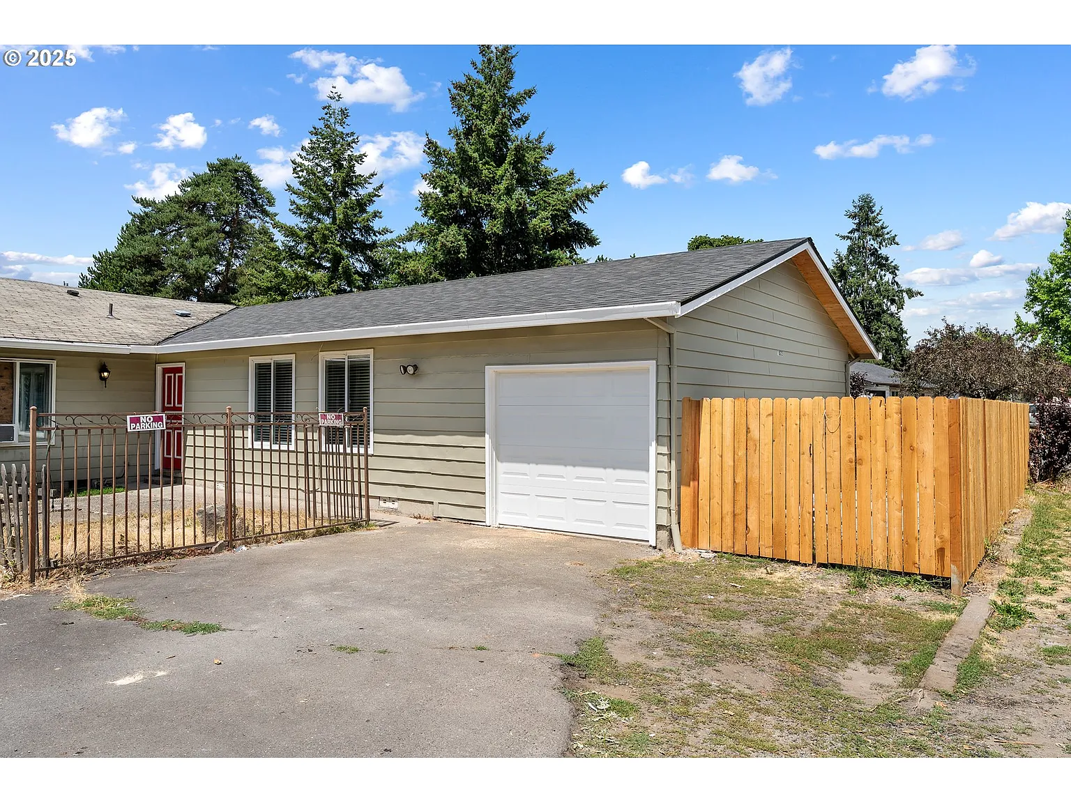1822 NE Barberry Dr photo 1