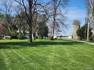 11478 Mansholt Rd, Bunker Hill, IL 62014