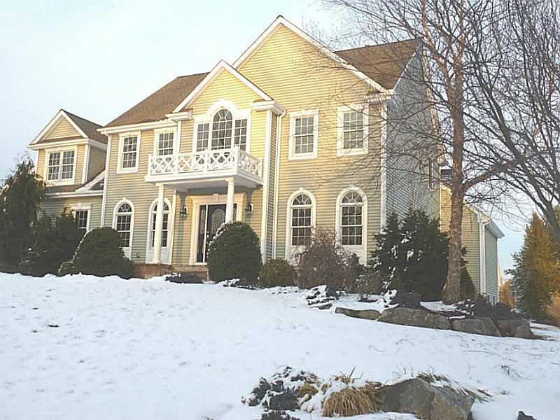 1st image of 18 Billington Cir
