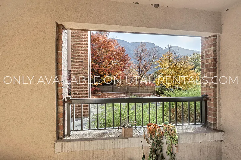 1 bed, 1.0 bath, 1196 sqft, $575 — Photo 4