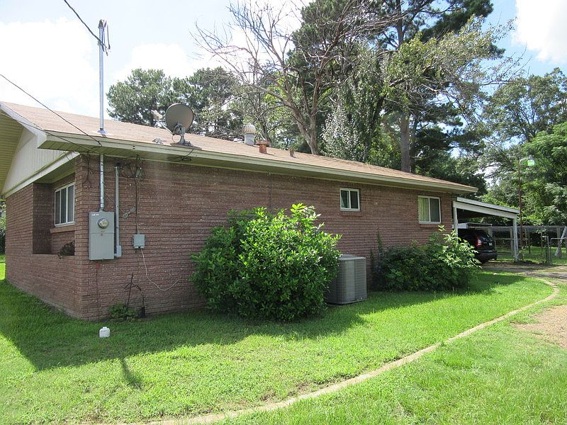 2nd image of 1430 E North St