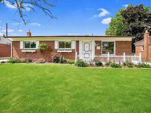 35046 Nancy St, Westland, MI 48186