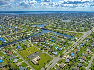 920 SE 22nd Terrace Cpe, Cape Coral, FL 33990