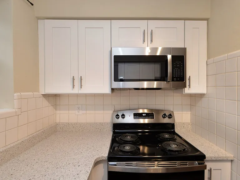 7024 Southland Ave #B — Photo 3