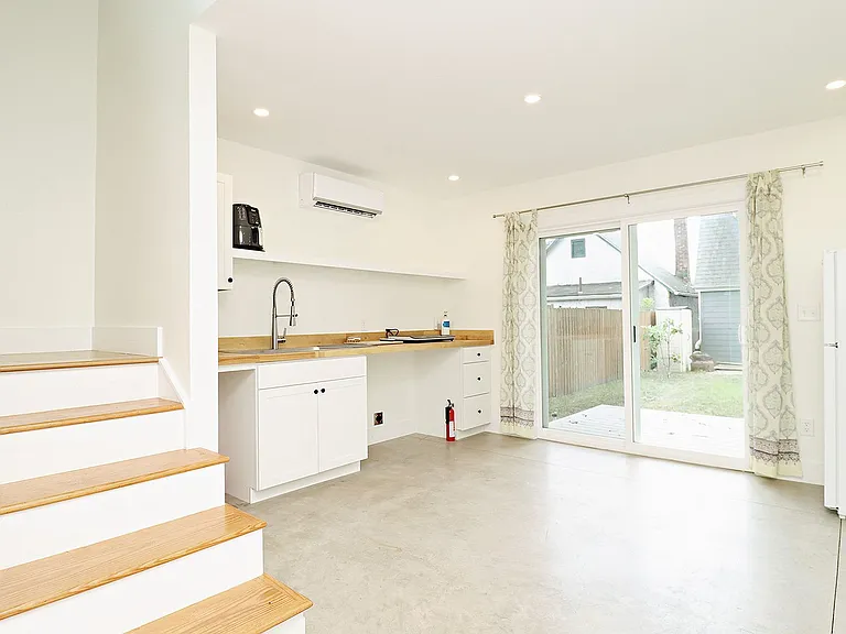 513 12th St NW #B — Photo 7