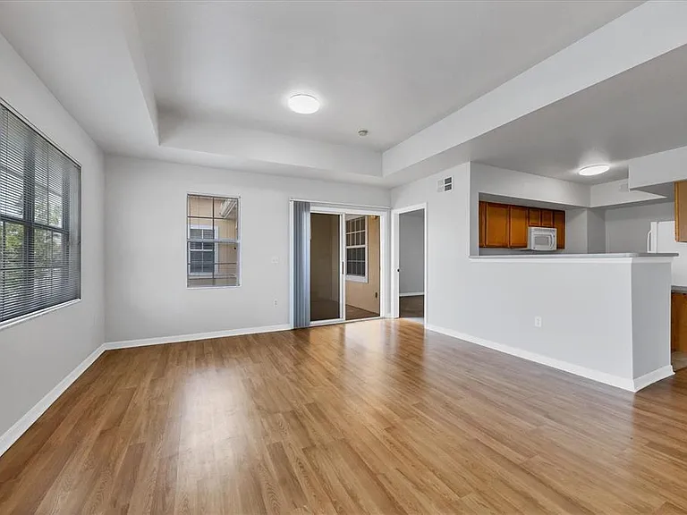 1010 Villagio Cir #204 — Photo 6