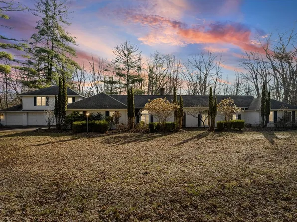 52 Knollwood Dr, Rochester, NY 14618