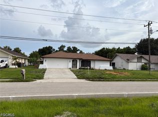 1804 Viscaya Pkwy, Cape Coral, FL 33990