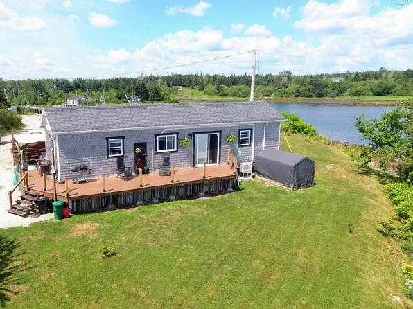 80 Gordons Point Rd W, Shelburne, NS B0T 1L0