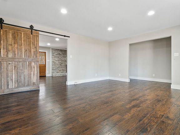 5th image of 5630 Chadwick Ct