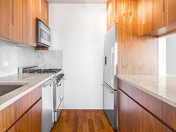 5th image of 290 3rd Ave APT 28B