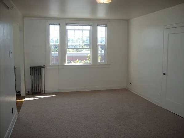 1272 Willamette St — Photo 2