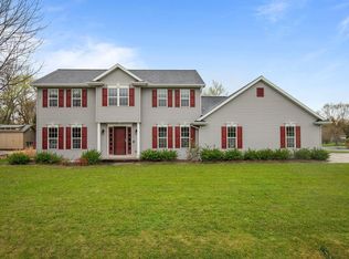 3663 Hickory Ridge Rd, Oshkosh, WI 54904