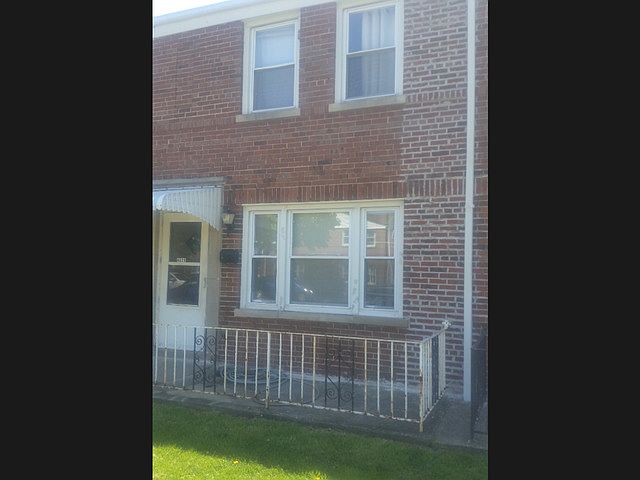 2nd image of 4029 W 58th Pl