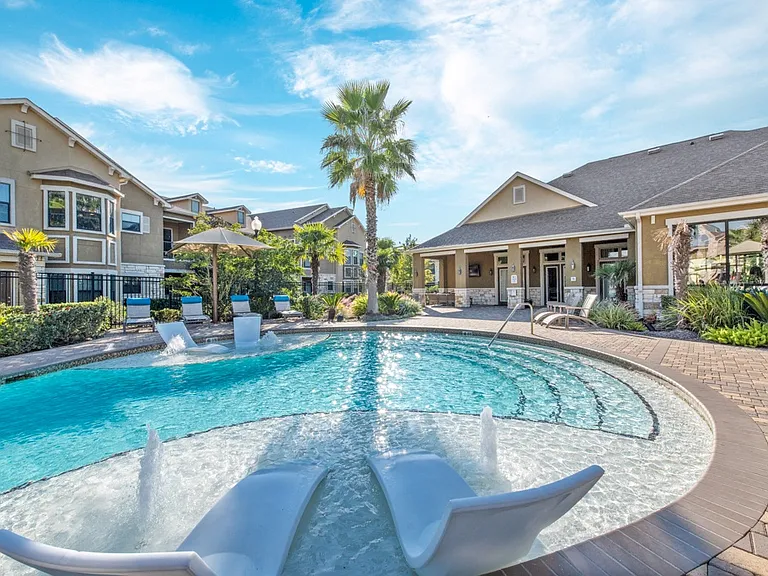 Avenues at Tuscan Lakes — Photo 29