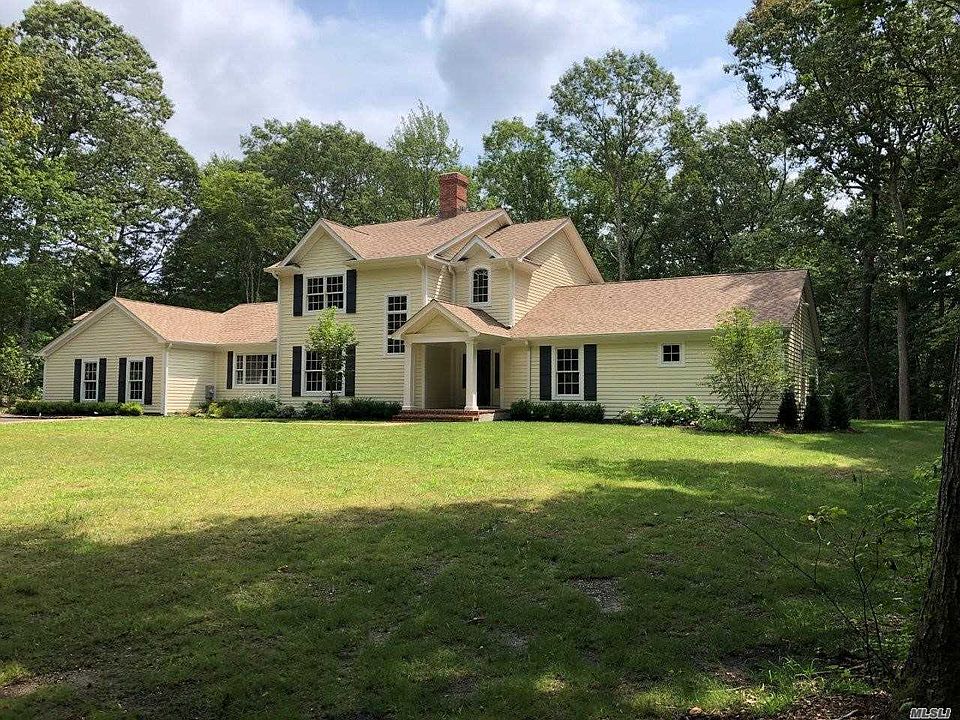 1st image of 2 Woodfield Ct