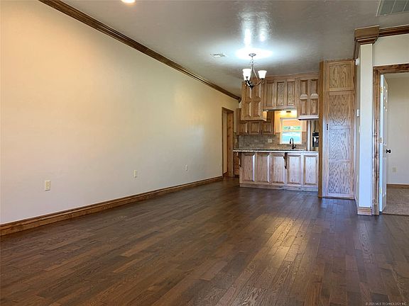 4th image of 900 McArthur Ln
