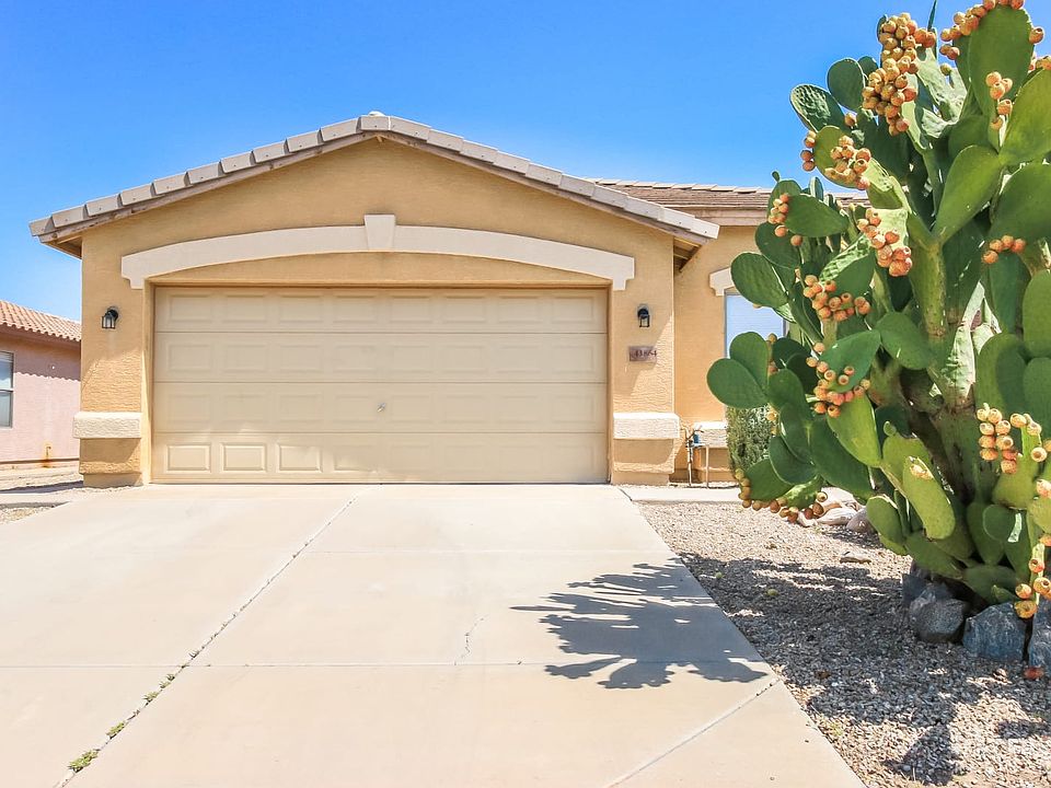 1st image of 43864 W Elm Dr