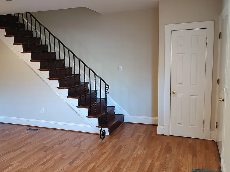 406 Ingraham St NW — Photo 3