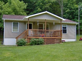 307 Stamper Br, Isom, KY 41824