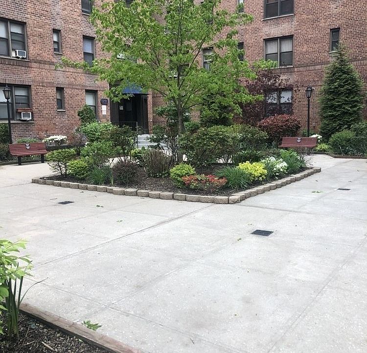 2nd image of 25 Oliver St #C1